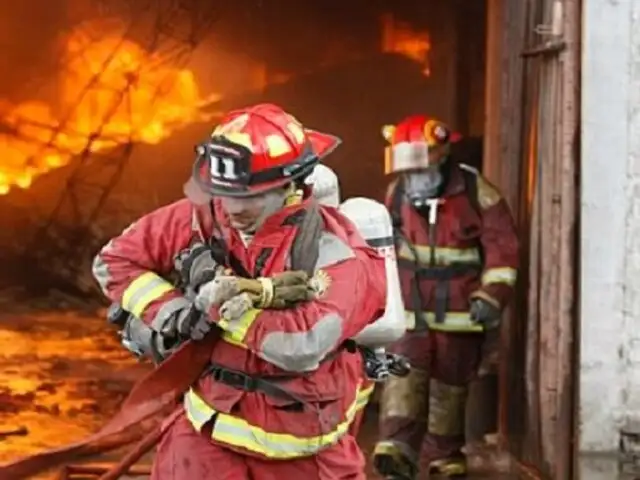 Familiares de bomberos fallecidos en acto de servicio recibirán S/ 202 500