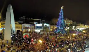 Tacna: Se encendió el árbol navideño más grande del Perú