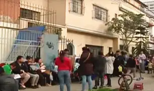 Padres duermen en la calle por vacante a colegio de Pueblo Libre