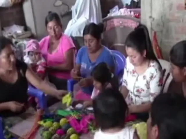 ADRA: mujeres artesanas elaboran adornos navideños para ayudar a damnificados