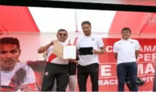 Capitán Paolo Guerrero recibió homenaje en el distrito de Pachacamac