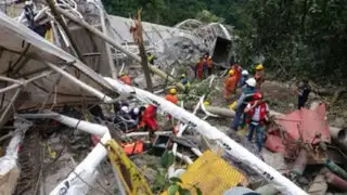 Impactantes imágenes: 10 muertos tras colapso de puente en Colombia