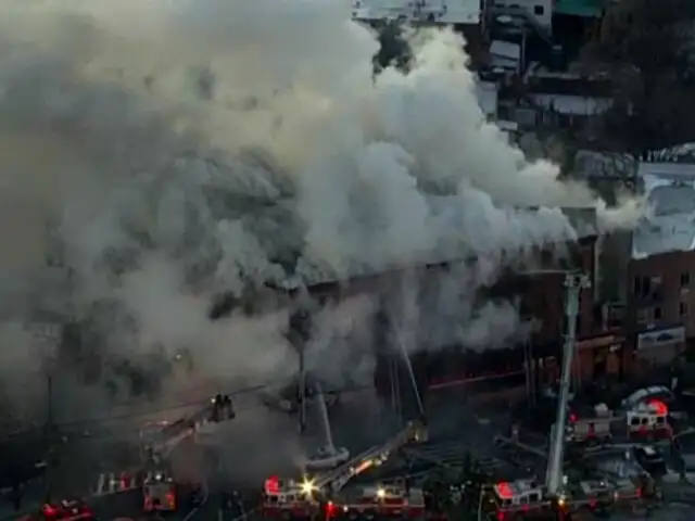 EEUU: voraz incendio se registra en edificio en el Bronx
