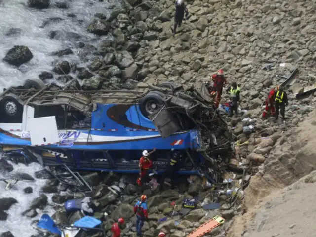 Familia pierde a 6 de sus miembros en 2 accidentes en Serpentín de Pasamayo