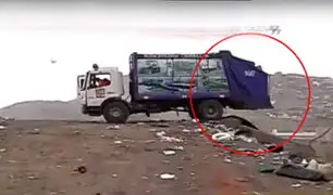Chorrillos: camión municipal arroja basura en playa La Chira