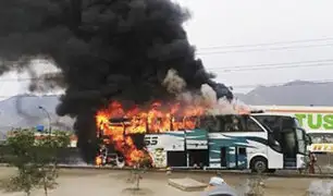 Independencia: bus interprovincial se incendió por falla mécanica en la Panamericana Norte