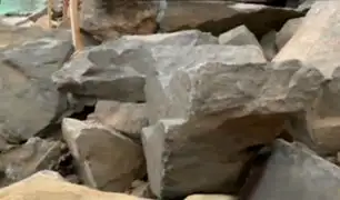SJL: niña muere aplastada por enorme roca