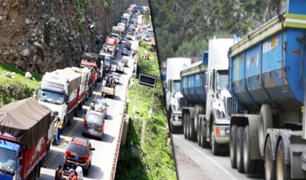 Transportistas boquean Carretera Central en protesta contra peaje en La Oroya