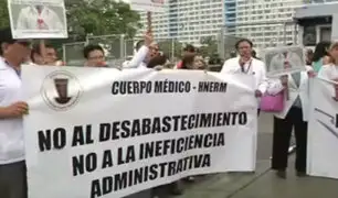 Médicos y trabajadores amenazan con huelga indefinida