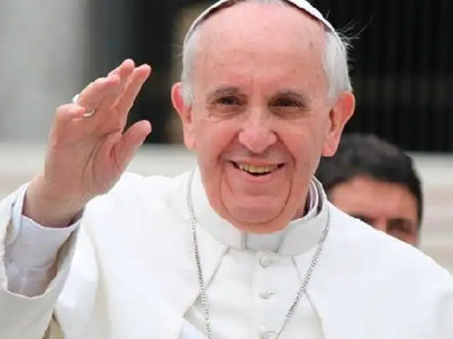 Papa Francisco: Rezo para que el Señor le conserve al Perú tanta fe
