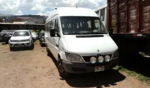 Caída de roca sobre vehículo deja una turista muerta en Cusco