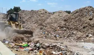 Villa el Salvador: desmonte y basura acumulada afecta a los vecinos