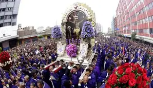Señor de los Milagros recorre calles del Centro de Lima por Semana Santa