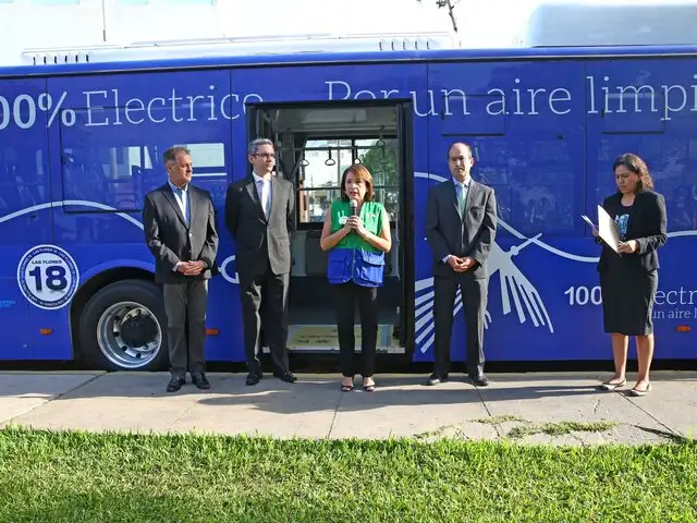 Ministra Galarza presentó primer bus eléctrico de transporte público