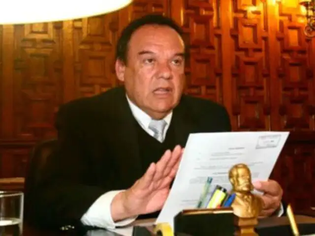 Luis Alva Castro responde tras declaraciones de Barata: “No tengo nada que temer”