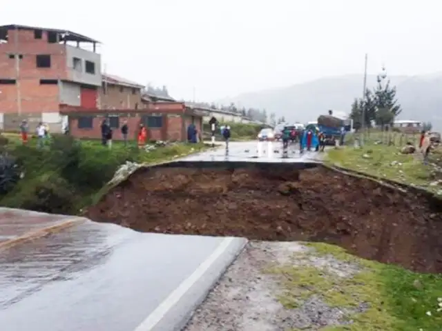 Carretera colapsa al activarse quebrada en Áncash