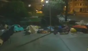 Huacho: pacientes duermen en la calle para conseguir citas en hospital