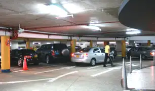 Congreso plantea estacionamientos gratuitos en centros comerciales