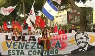 “Chavistas” marchan en Lima en respaldo de Nicolás Maduro