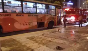 Miraflores: sujeto prende fuego a mujer en bus de transporte público