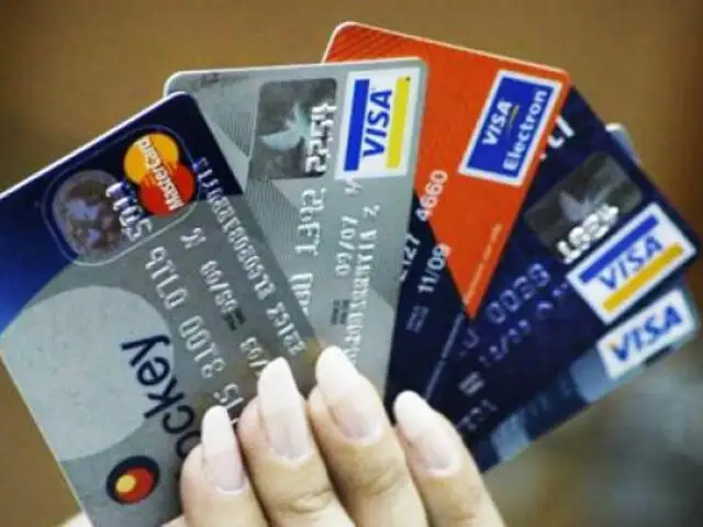 ¿Por qué evitar el “ruleteo” con las tarjetas de crédito?