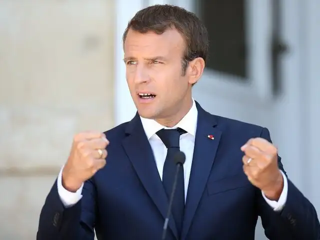Presidente francés afirma que "no le ha declarado la guerra a Siria"