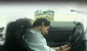 Conductor se queda dormido en su auto en plena av. Salaverry