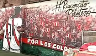 Artistas pintan murales inspirados en la Selección Peruana