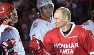 Rusia: Vladimir Putin demuestra sus habilidades jugando Hockey