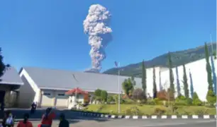 Erupción de volcán Merapi provoca evacuación en Indonesia