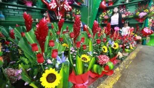Mercados de flores lucen abarrotados en  el Día de la Madre