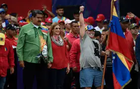 Maduro cerró su campaña a la reelección acompañado de Maradona