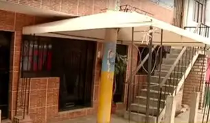 Villa el Salvador: vecinos invaden veredas con escaleras y cocheras