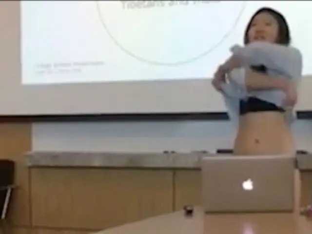 YouTube: ¿Por qué esta estudiante sustentó su tesis en ropa interior? [VIDEO]