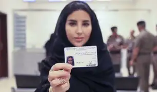 Arabia Saudita: entregan las primeras 10 licencias de conducir a mujeres