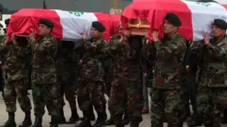 Llegan a Lima restos de policías asesinados en emboscada terrorista