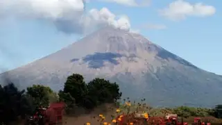 Guatemala sigue en alerta: Volcán de Fuego continúa con explosiones