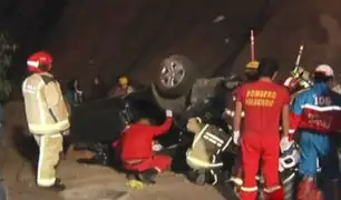 Magdalena: dos muertos y cuatro heridos tras caída de auto por acantilado