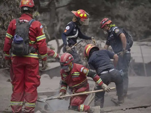 Se incrementa a 99 los muertos por erupción de Volcán de Fuego en Guatemala