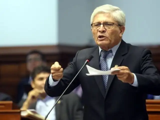 Jorge Castro presentó su renuncia a la bancada de Frente Amplio