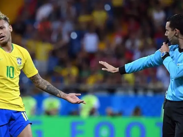 Brasil presentará queja ante la FIFA por arbitraje en partido con Suiza