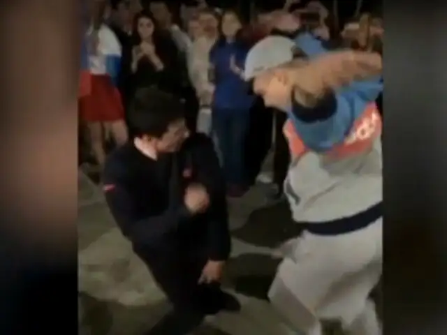 Perú vs. Rusia: hinchas se enfrentaron en divertido duelo de baile