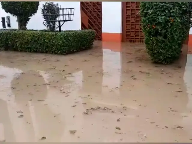 Callao: inundadas varias avenidas del distrito de La Perla por mal trabajo de empresa contratada