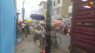 Surco: Ambulantes invaden alrededores del Mercado Jorge Chávez