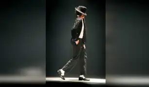 "Michael Jackson" causa furor al ganar pelea haciendo paso lunar