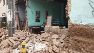 Tres heridos deja derrumbe de un local comercial en Huacho
