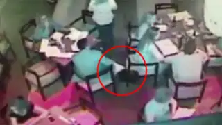 'Ladrones elegantes' son captados robando a clientes de restaurantes