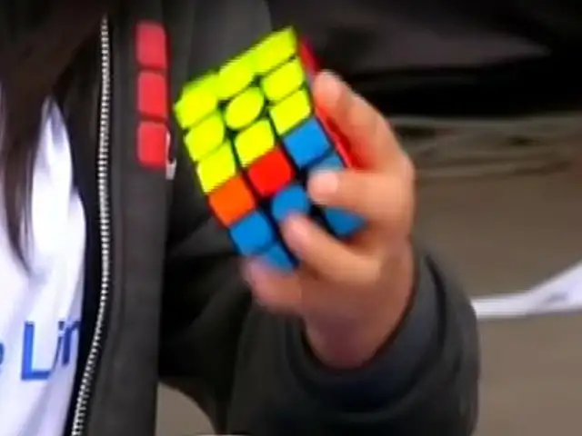 En busca de la felicidad: el mágico cubo de Rubik