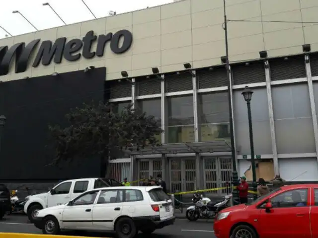 Hallan feto en concurrido supermercado del Centro de Lima