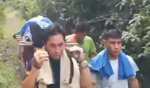 Junín: pobladores trasladan a sus muertos en hombros por falta de carretera